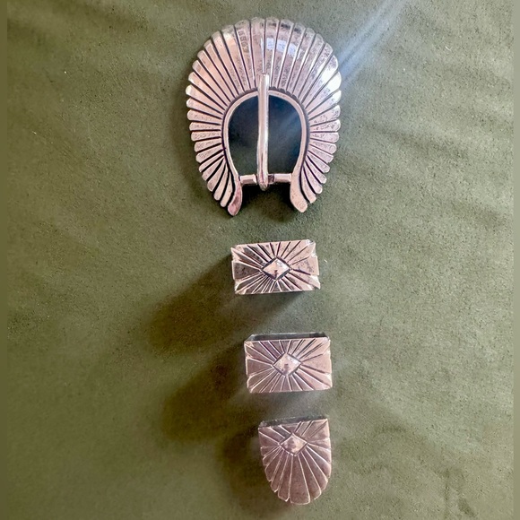 Vintage 3/4” Sterling Silver Buckle Set.  Signed MP - Picture 10 of 11